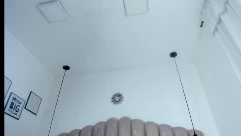 Snapshot of victoria_cooper3 chatting on 10.10.25 valentina online show from 10.10.25