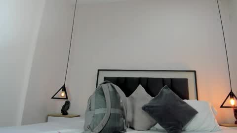 Snapshot of victoria_cooper3 chatting on 11.01.25 valentina online show from 11.01.25