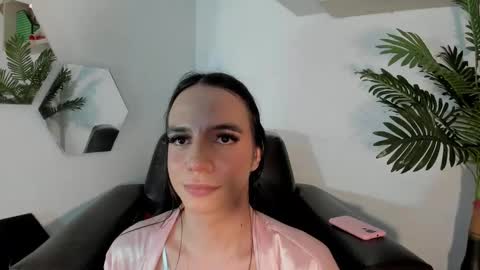 Victoria  online show from 01.29.25