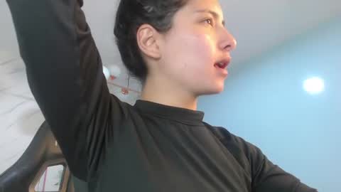 Snapshot of victoria_hernandez_t chatting on 06.18.26 Victoria online show from 06.18.26