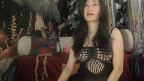 Victoria online show from 02.15.26