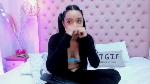 victoria_kitt online show from 12.30.24