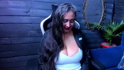 Snapshot of victoria_kyler chatting on 06.01.26 VICK online show from 06.01.26