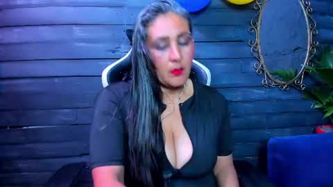Snapshot of victoria_kyler chatting on 06.19.26 VICK online show from 06.19.26