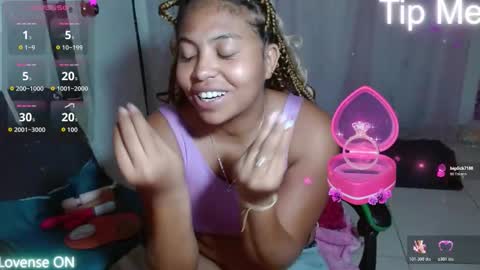 Snapshot of victoria_miler chatting on 10.29.25 VICKY online show from 10.29.25