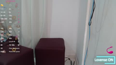 Snapshot of victoria_milf06 chatting on 01.09.25 victoria online show from 01.09.25