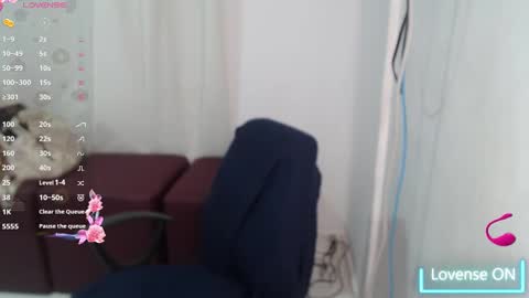 Snapshot of victoria_milf06 chatting on 01.24.25 victoria online show from 01.24.25