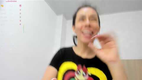 victoria_pachon online show from 10.11.25