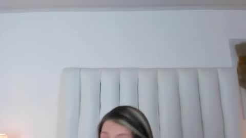 victoria_queen2 online show from 04.18.26