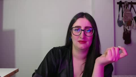 Victoria online show from 02.24.26