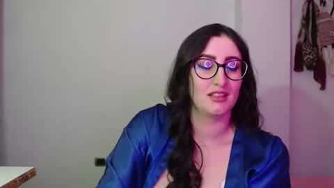 Victoria online show from 04.11.26