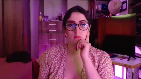 Victoria online show from 05.08.26