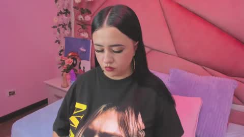 Victoria online show from 09.26.25