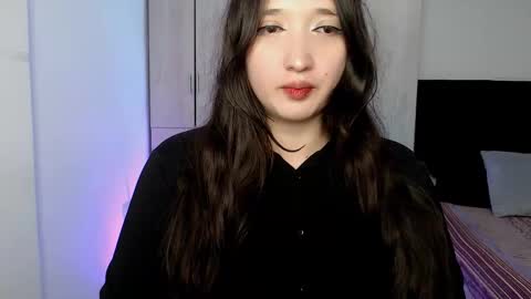 Snapshot of victoria_smile_ chatting on 10.19.25 Victoria online show from 10.19.25