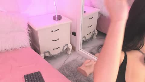 Snapshot of victoria_watsson chatting on 12.13.24 victoria_watsson online show from 12.13.24