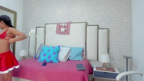 Victoria Sofia online show from 12.22.24
