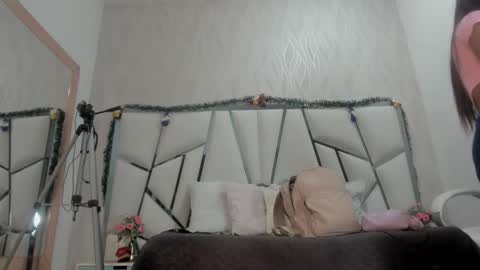 Victoria Sofia online show from 11.23.25