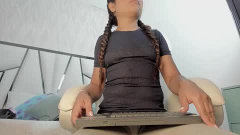 Victoria Sofia online show from 03.13.26