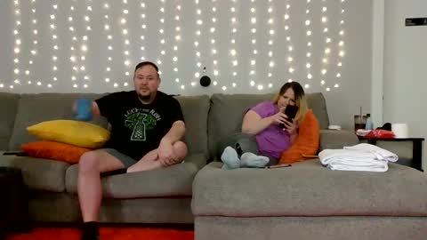 Victoria and Jesse online show from 12.26.24