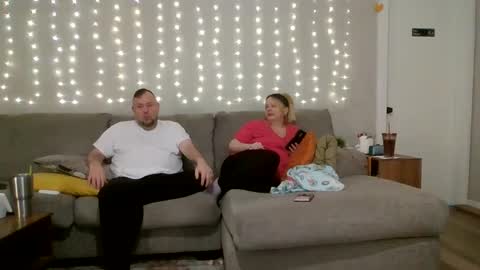 Victoria and Jesse online show from 09.27.25