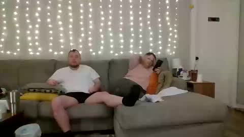 Victoria and Jesse online show from 10.18.25