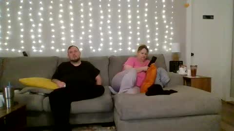 Victoria and Jesse online show from 11.09.25