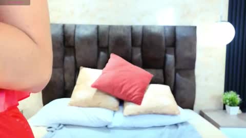 Victoria Andrade online show from 02.24.26