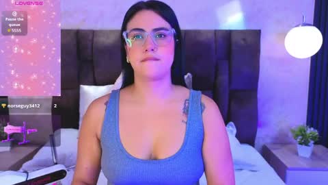 Snapshot of victoriaandrade chatting on 05.15.26 Victoria Andrade online show from 05.15.26