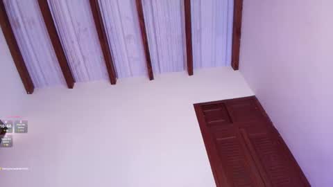 Snapshot of victoriablack_ chatting on 02.13.25 Victoria online show from 02.13.25