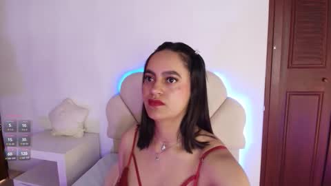 Snapshot of victoriablack_ chatting on 02.14.25 Victoria online show from 02.14.25