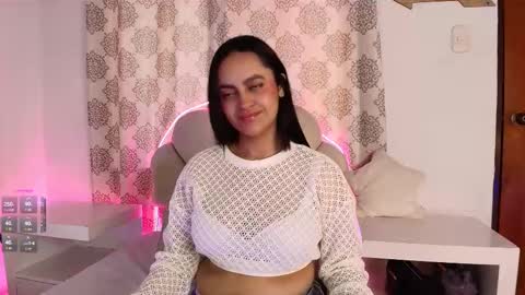 Snapshot of victoriablack_ chatting on 03.08.25 Victoria online show from 03.08.25