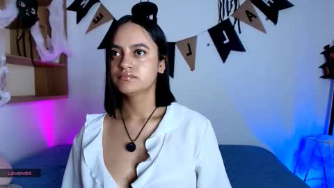 Snapshot of victoriablack_ chatting on 10.02.25 Victoria online show from 10.02.25