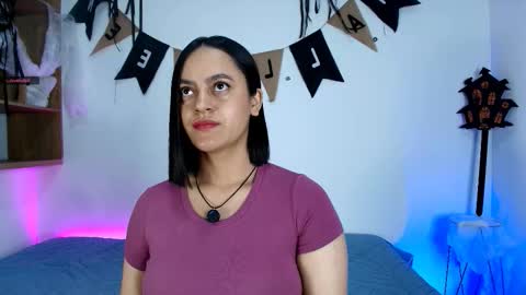 Snapshot of victoriablack_ chatting on 10.12.25 Victoria online show from 10.12.25