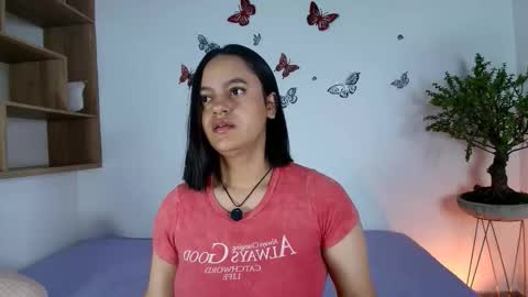 Snapshot of victoriablack_ chatting on 11.07.25 Victoria online show from 11.07.25