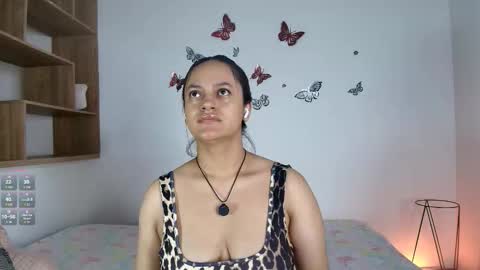 Victoria online show from 11.21.25