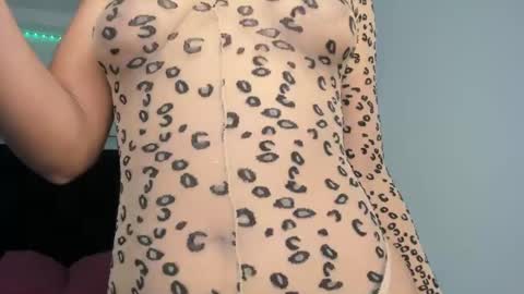 Snapshot of victoriacolin chatting on 03.05.25 VICTORIA online show from 03.05.25