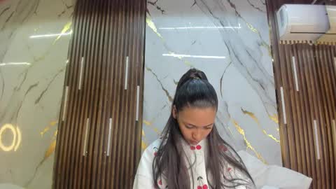 Victoria  online show from 03.16.26