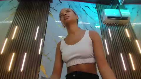 Victoria  online show from 07.18.26