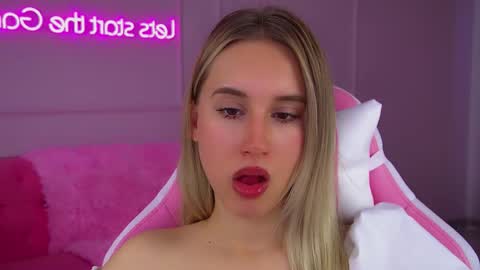 Victoria online show from 09.27.25