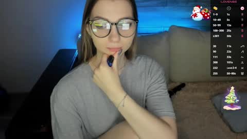 Victoria online show from 12.21.25