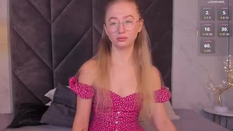 Victoria online show from 10.21.25