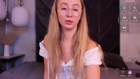 Victoria online show from 11.06.25