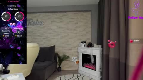 Snapshot of victoriamazze chatting on 11.01.25 Victoria online show from 11.01.25