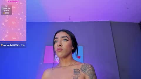 Snapshot of victoriameller chatting on 02.03.26 victoriameller online show from 02.03.26