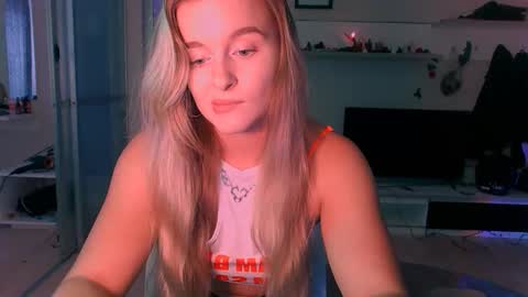 Snapshot of victoriande chatting on 09.12.25 Eva and Victor online show from 09.12.25