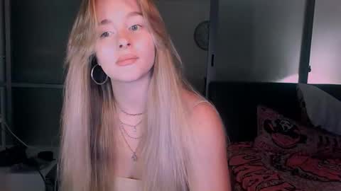 Eva and Victor online show from 10.18.25