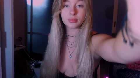 Eva and Victor online show from 10.26.25