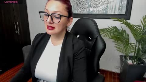 Snapshot of victoriapaker chatting on 02.28.26 victoriapaker online show from 02.28.26