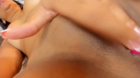 Maria Victoria online show from 02.01.25