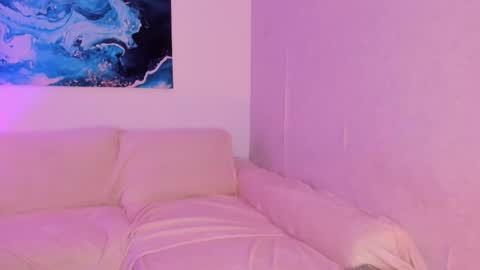 Maria Victoria online show from 02.07.26